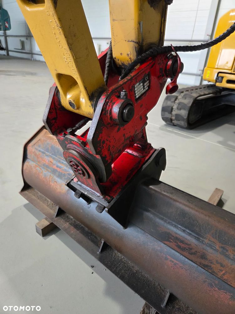 Caterpillar 305E2 - 8
