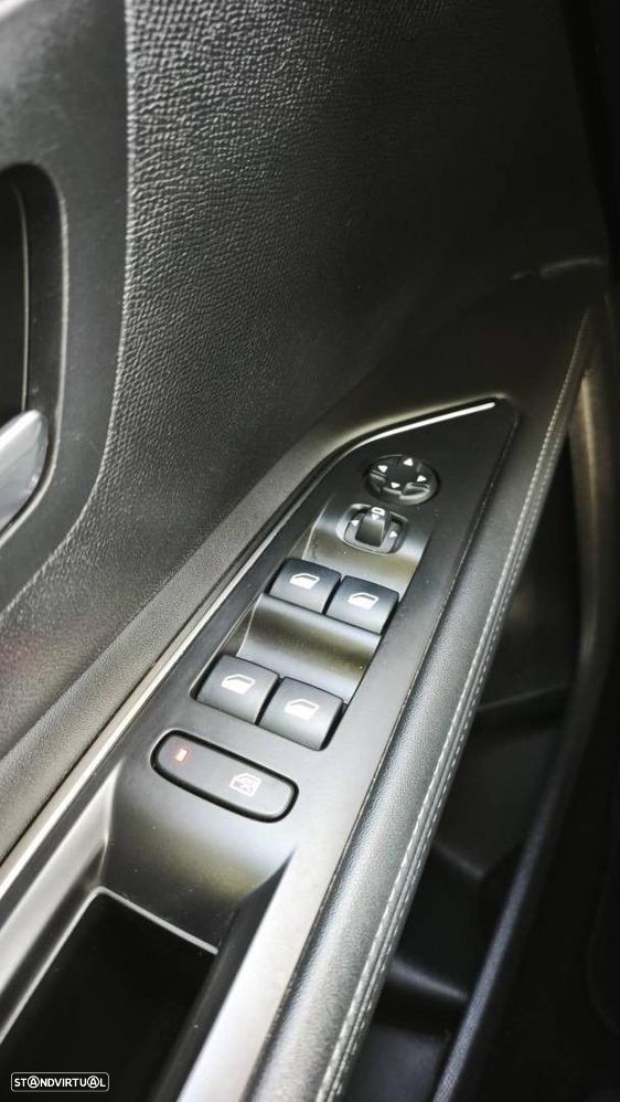 Peugeot 5008 1.5 BlueHDi Allure Pack EAT8 - 13