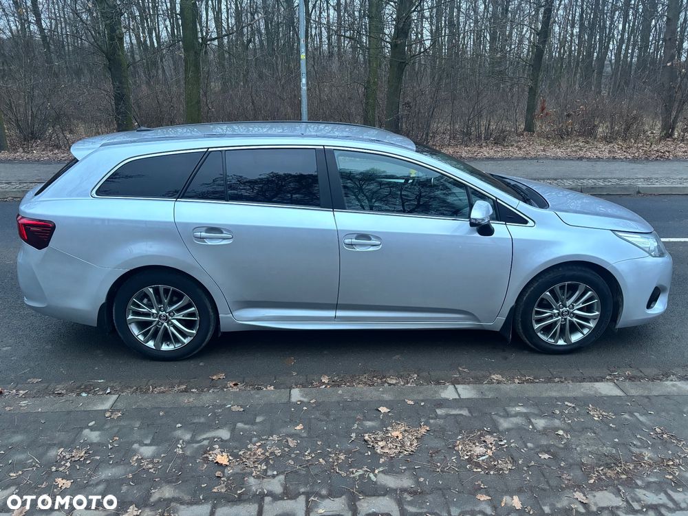 Toyota Avensis Touring Sports 1.8 Multidrive S Comfort - 10