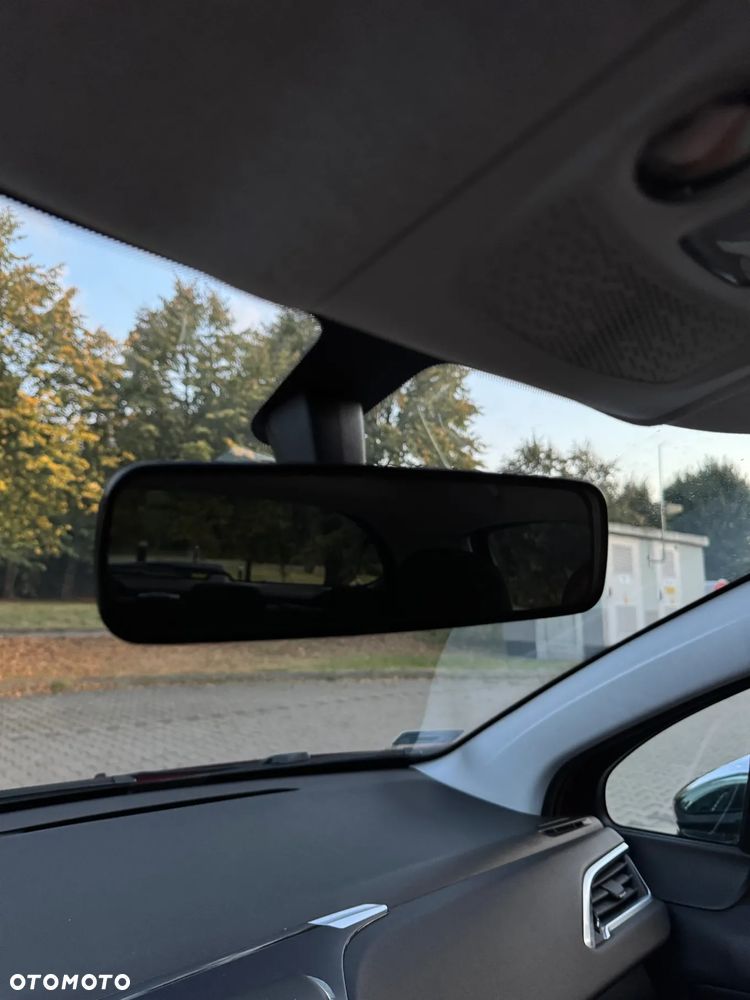 Peugeot 208 1.2 PureTech Style - 9