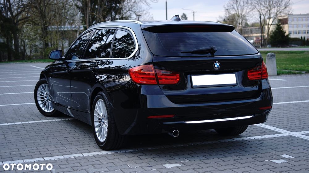 BMW Seria 3 318d Luxury Line - 13