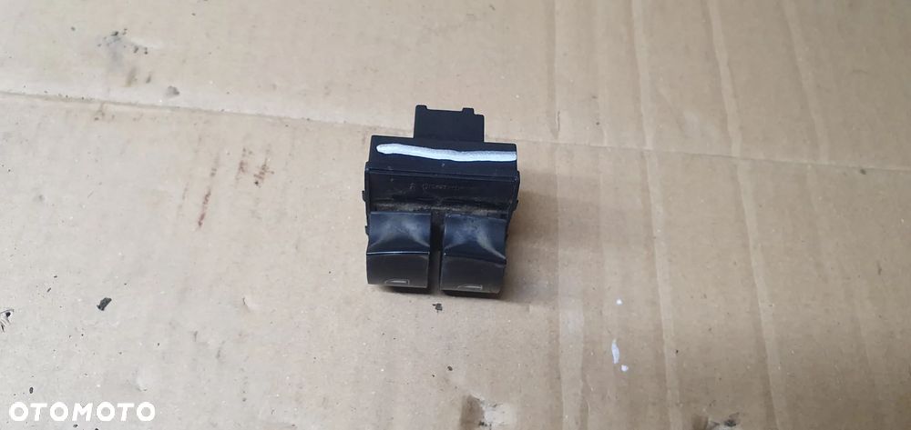 Przełącznik panel szyb lewy przód Audi A3 8P 8Z0959851E - 2