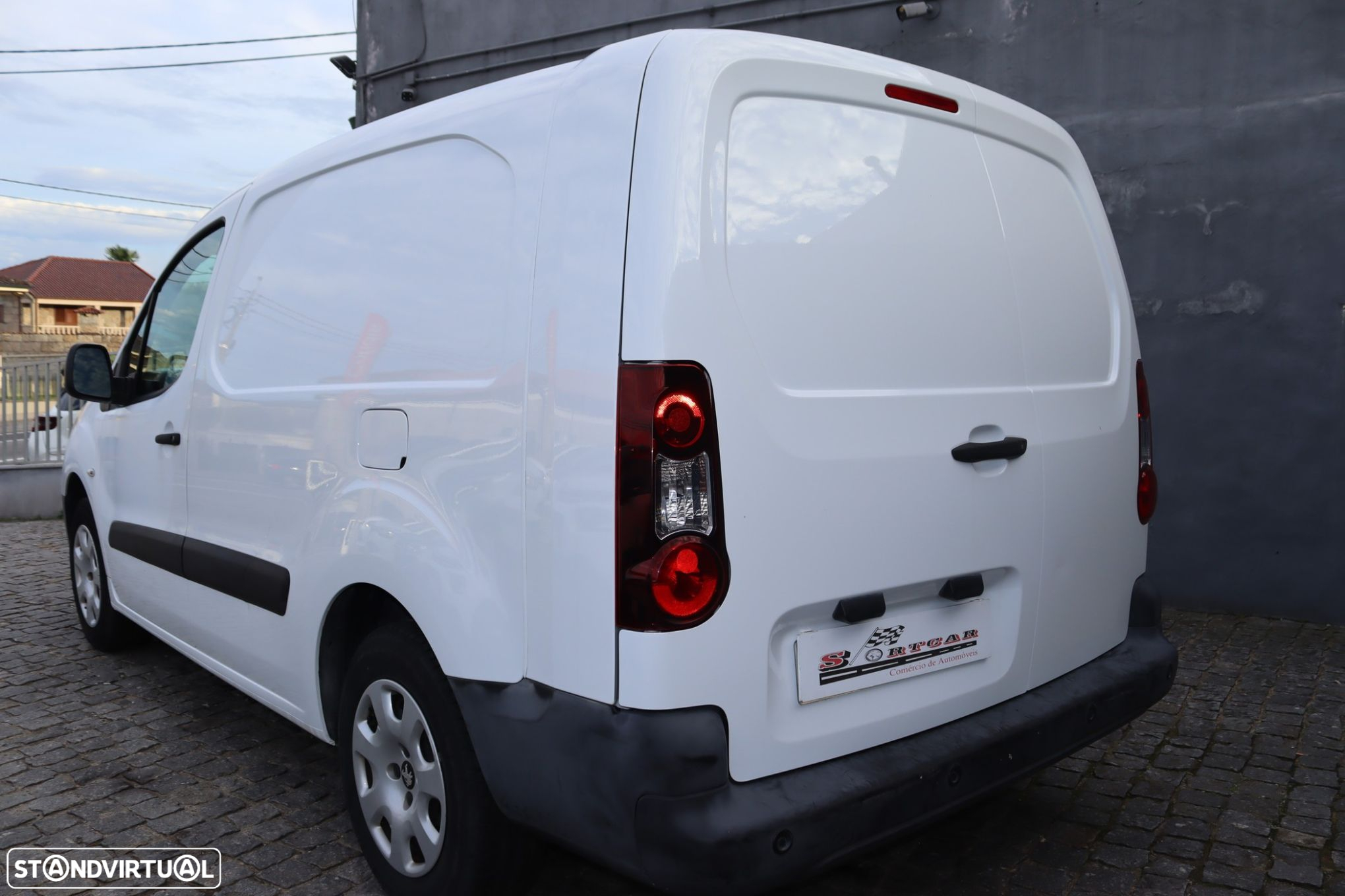 Peugeot e-Partner 50 kWh Premium Longa - 4