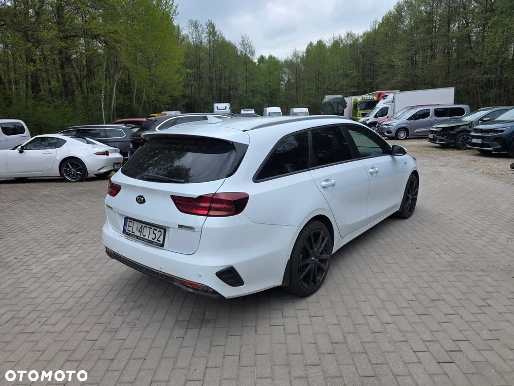 Kia Ceed 1.6 CRDi mHEV S - 4