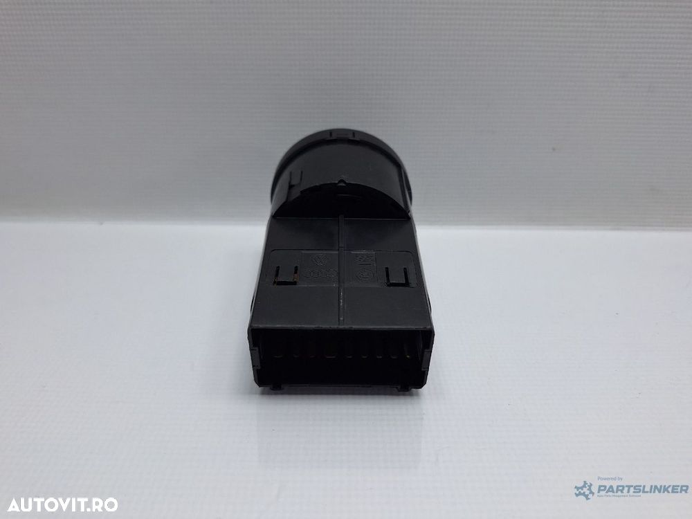 Bloc lumini SKODA OCTAVIA 1U2 1996 - 2010 16V AXP, BCA 3B0941531B - 3