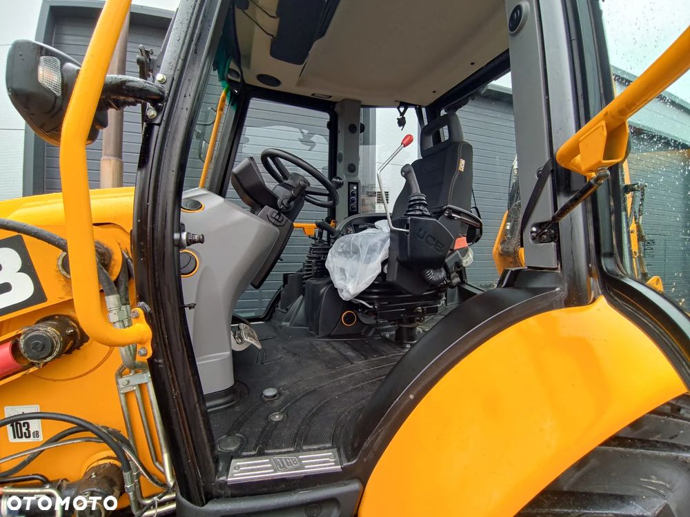JCB 5CX SITEMASTER PRO 2022r - 7