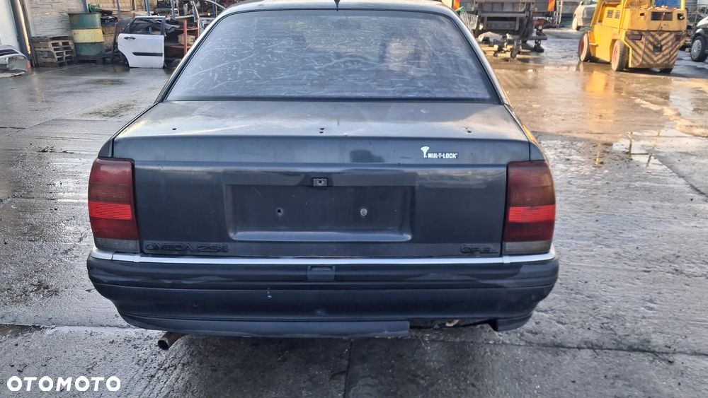 Na części Opel Omega A 2.6 12v DUAL RAM silnik C26NE skrzynia Maska Zderzak Drzwi Klapa Szyba Fotel Kanapa Lusterko Lampa Przód Tył Zestaw Komplet Błotnik Grill Atrapa Pas Boczki Kokpit Deska Rozdzielcza  Przełącznik Włącznik Sterownik Przewody Wiązka Instalacja Moduł Komputer Czujnik Listwa Pompa Alternator Wtryski Głowica Rozrusznik Kompresor Sprzęgło Dwumas  ABS Klimatyzacji Paliwa Wspomagania Kolektor Turbina Przepustnica Zawór Chłodnica Koło Hak Belka Sanki Zawieszenie Mcpherson Półoś Amortyzator Wydech Tłumik Zacisk Most - 4