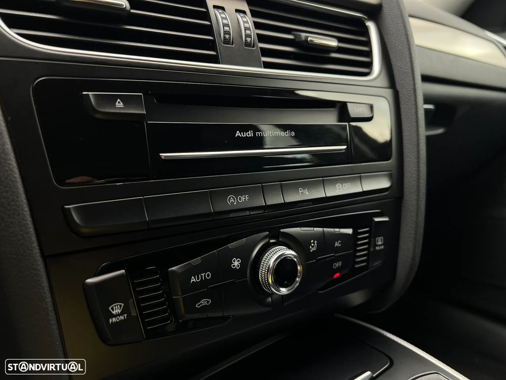 Audi A4 Avant 2.0 TDI S-line - 32