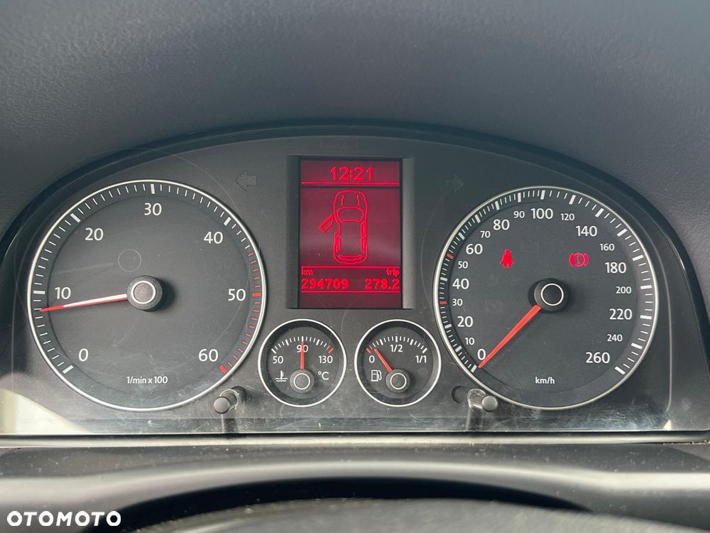 Volkswagen Touran 1.9 TDI DPF BlueMot Highline - 16