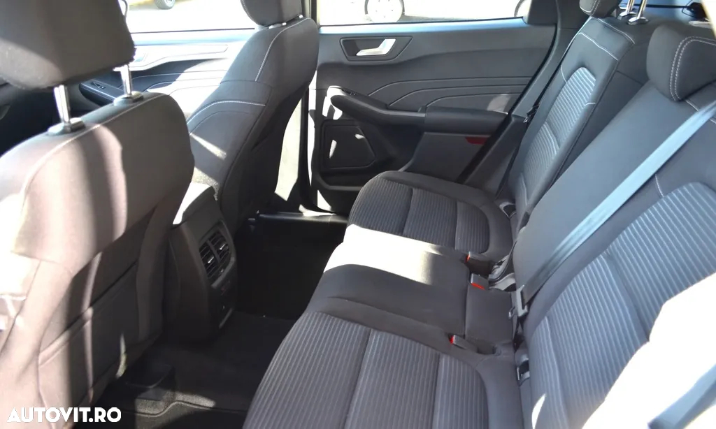 Ford Kuga - 9