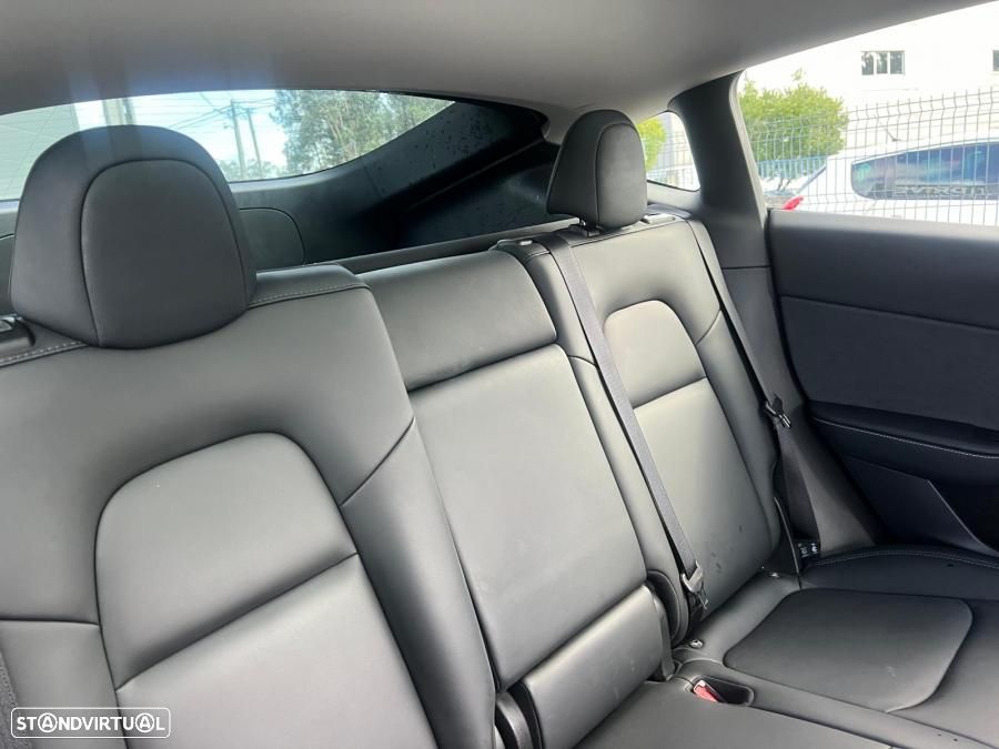 Tesla Model Y RWD - 6