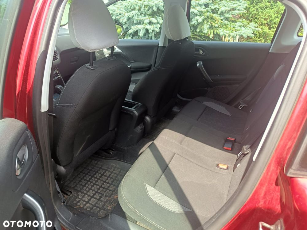 Peugeot 2008 1.2 Pure Tech Style S&S - 7