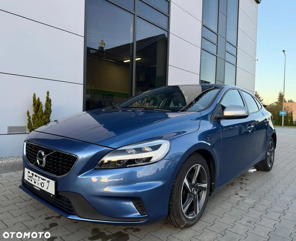 Volvo V40 D3 R-Design - 8