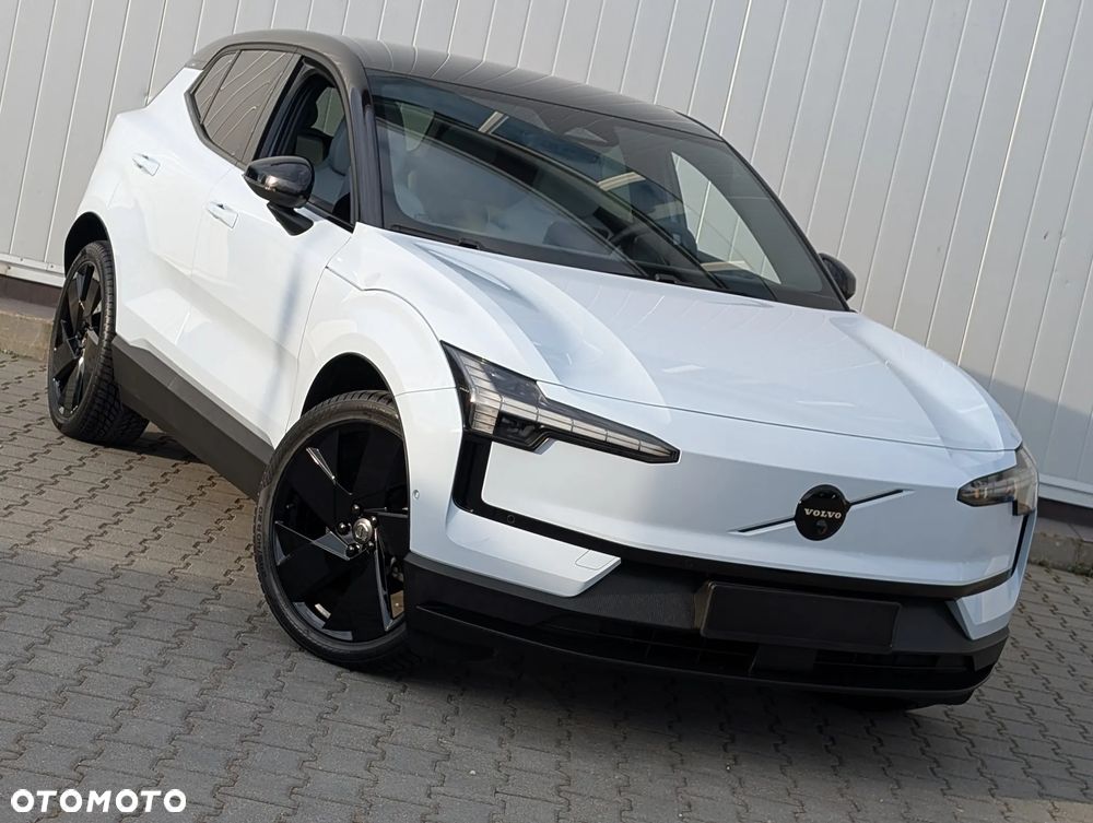 Volvo EX30 Twin Motor Performance AWD Ultra - 9