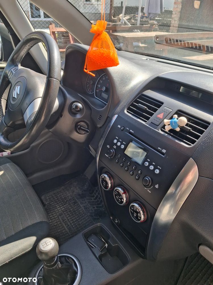 Suzuki SX4 1.6 VVT 4x4 Comfort - 5