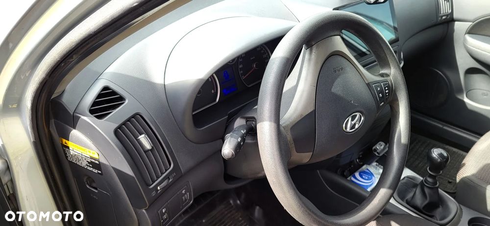 Hyundai i30 1.6 CRDi Comfort - 13