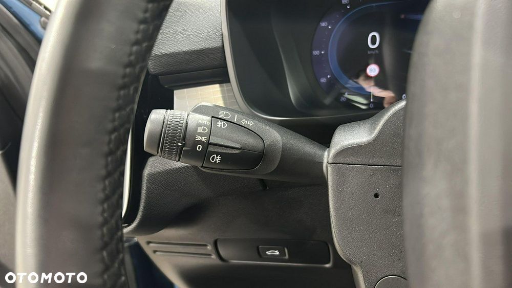 Volvo XC 40 B3 Core - 25