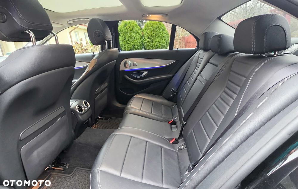 Mercedes-Benz Klasa E 220 d 4-Matic AMG - 12