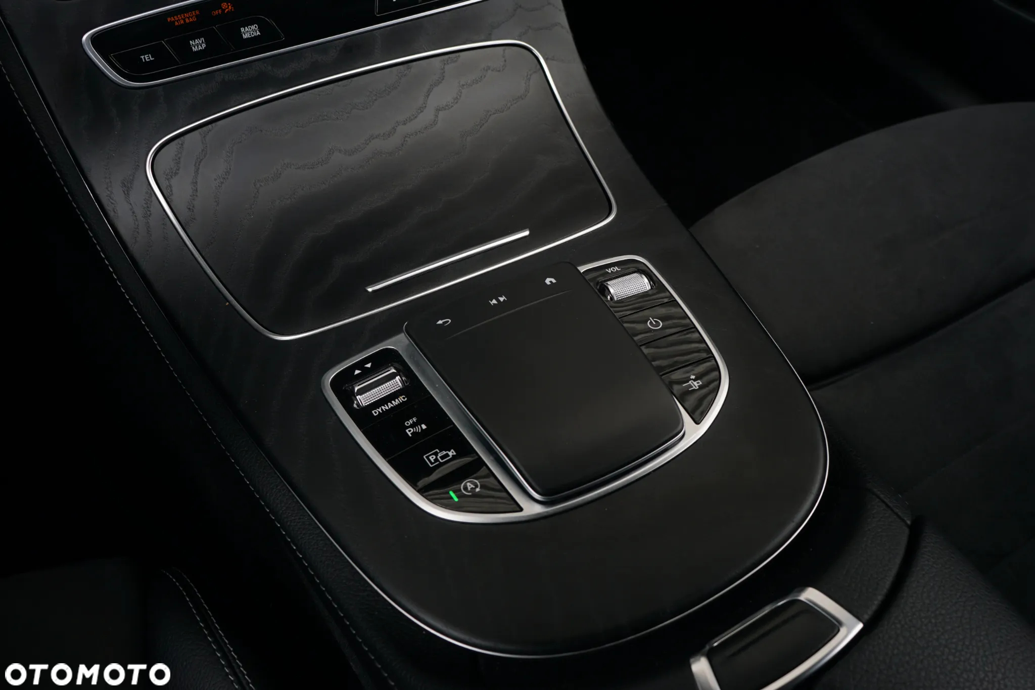 Mercedes-Benz Klasa E 300 Coupe 9G-TRONIC - 21