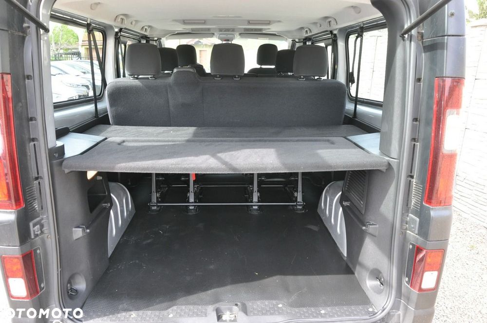 Renault Trafic Grand 2.0 dCi EDC - 12