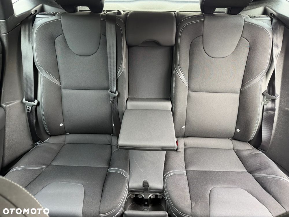 Volvo V40 D4 Drive-E Inscription - 39