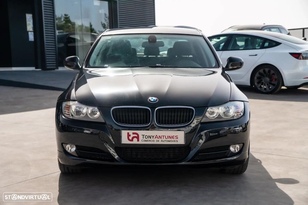 BMW 318 d Line Sport - 13