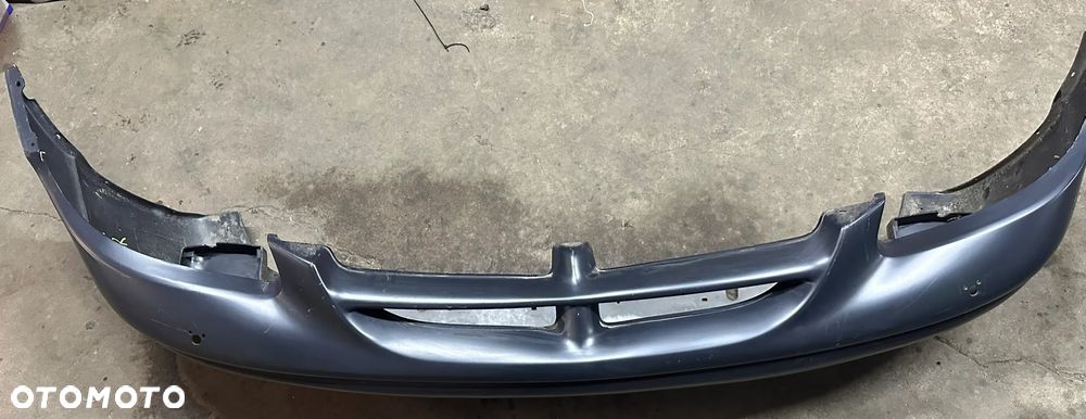 Zderzak Przód Chrysler Voyager 04857263AA - 3