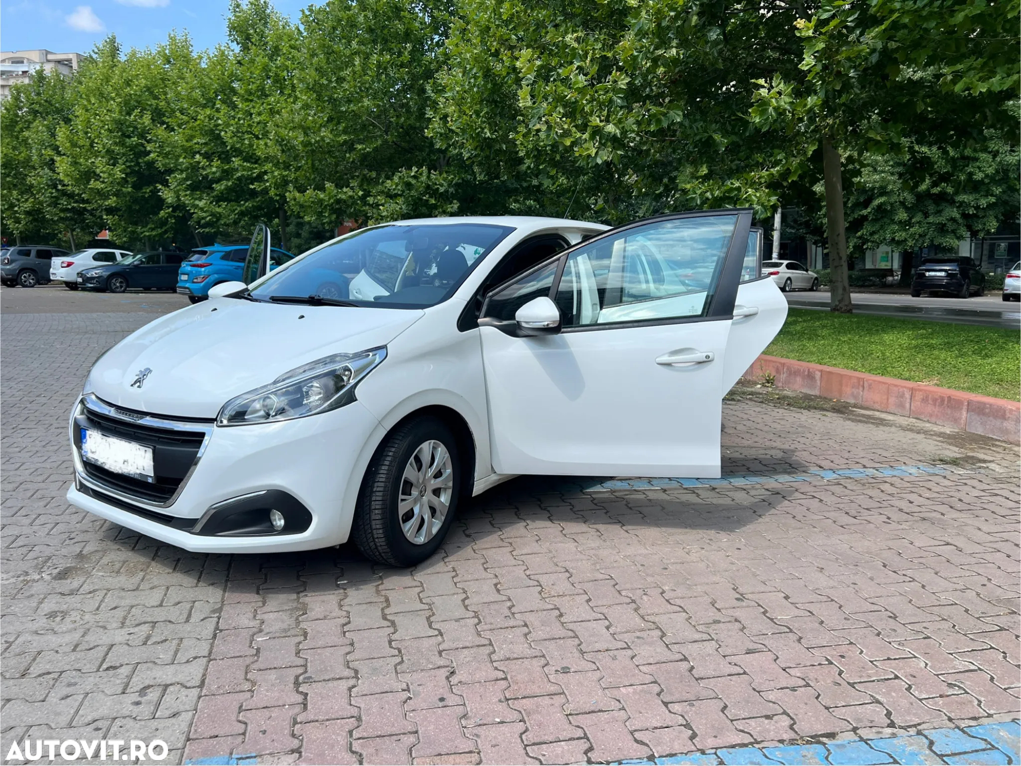 Peugeot 208 1.2 L PureTech Active - 13