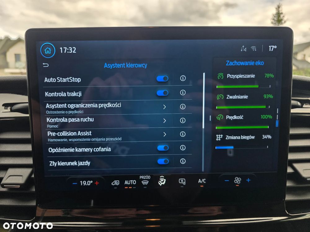 Ford Transit L4 RWD Trend - 26