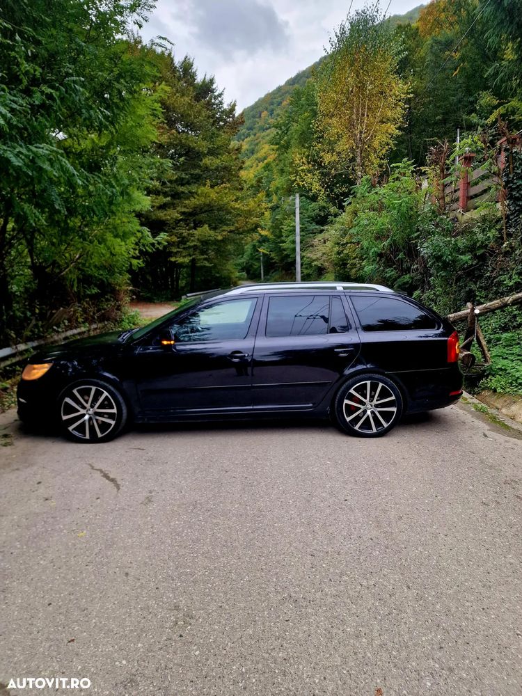 Skoda Octavia Combi 2.0 TDI CR DPF RS - 11