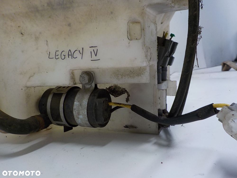 SUBARU LEGACY IV ZBIORNIK PŁYNU SPRYSKIWACZY XENON - 2