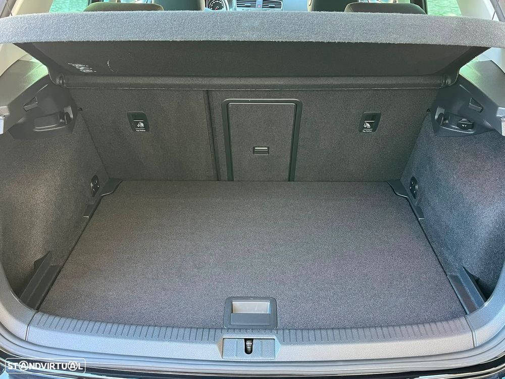 VW Golf 1.6 TDI R-Line - 40