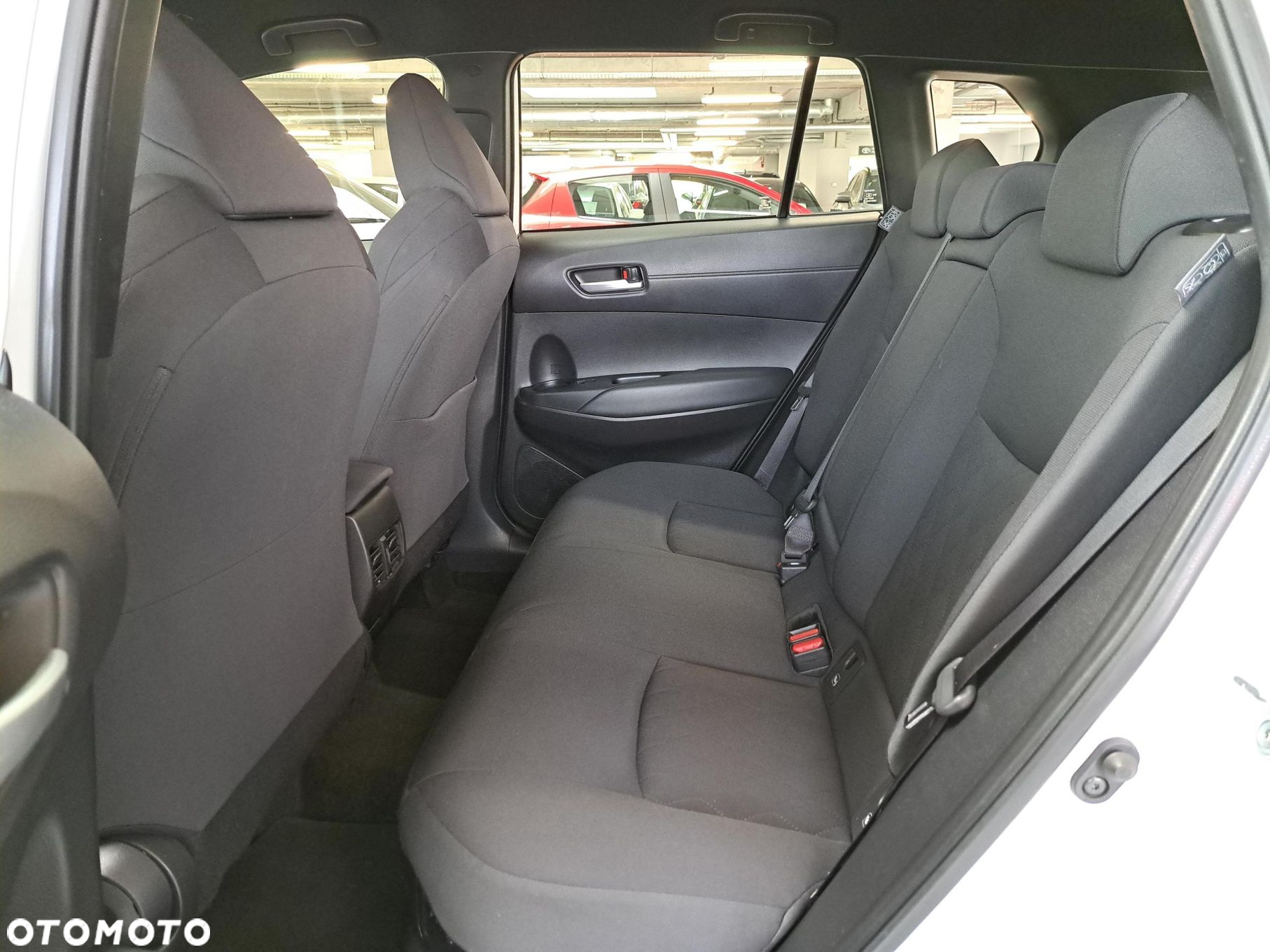 Toyota Corolla Cross 2.0 Hybrid Comfort - 27