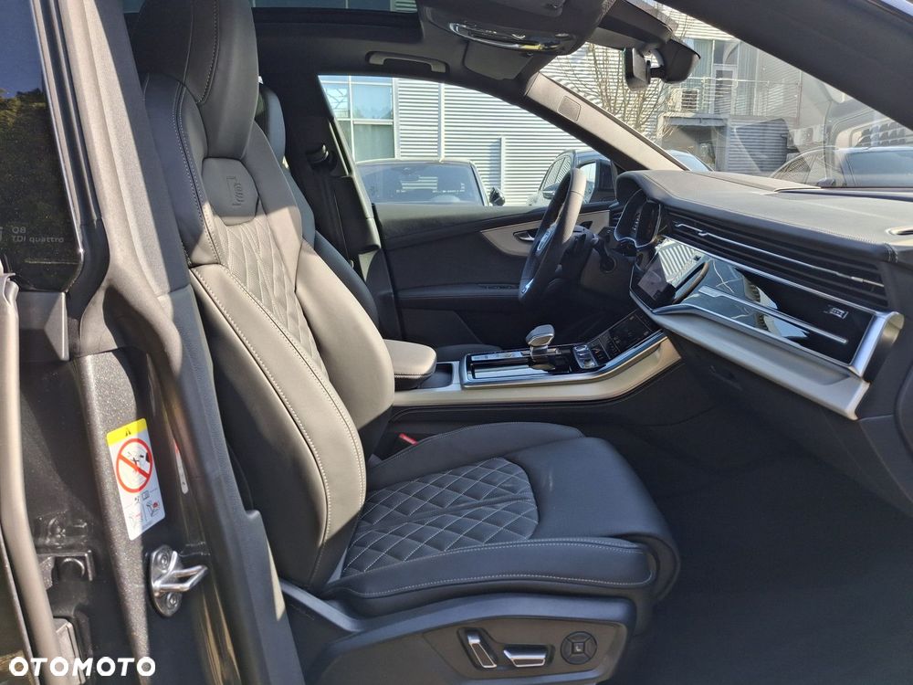 Audi Q8 - 21