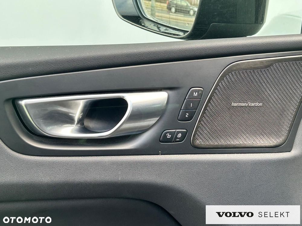 Volvo XC 60 - 32