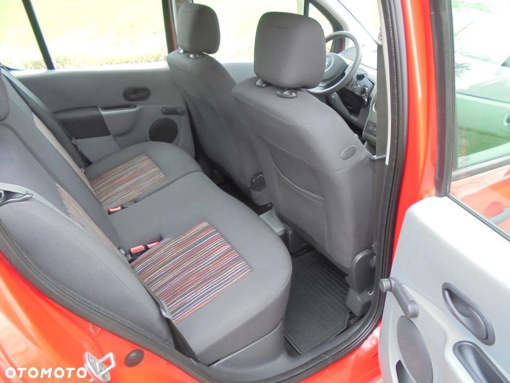 Renault Modus 1.2 16V Avantage - 9