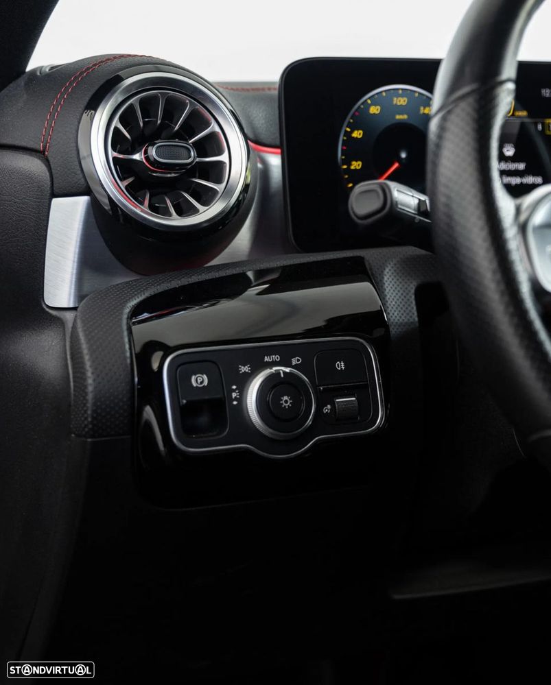 Mercedes-Benz CLA 250 e Shooting Brake AMG Line - 30