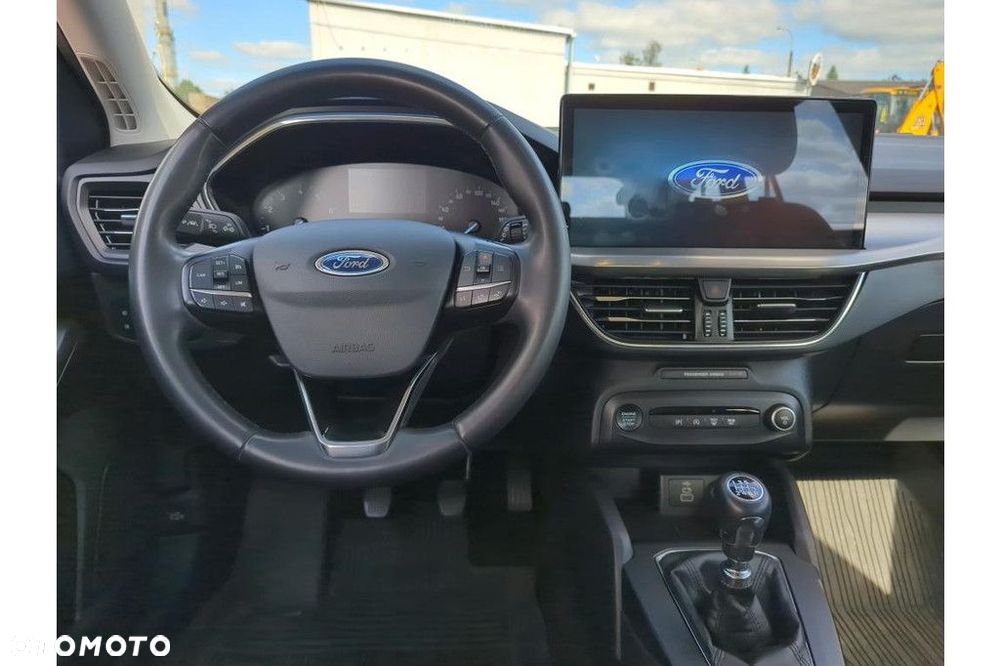 Ford Focus 1.0 EcoBoost Titanium - 11