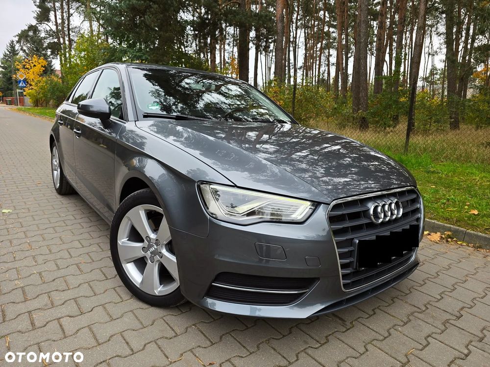 Audi A3 Sportback - 1