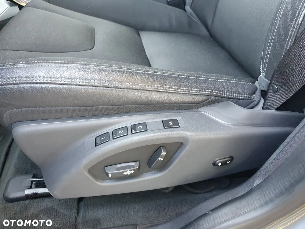 Volvo XC 60 D3 Geartronic Momentum - 13