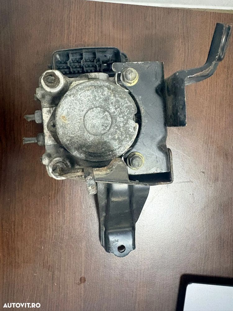 Pompa ABS Toyota RAV 4 II  4451042070 8954142060 13380000010 - 1