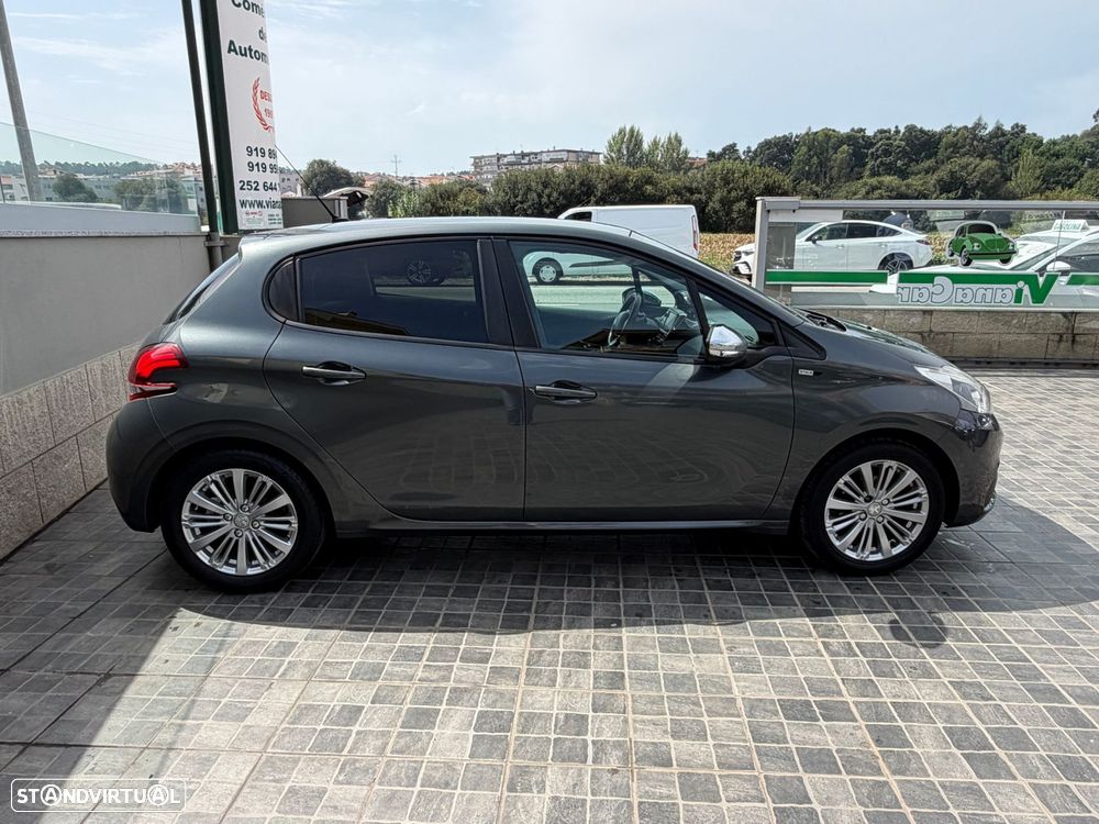 Peugeot 208 1.2 PureTech Style - 5