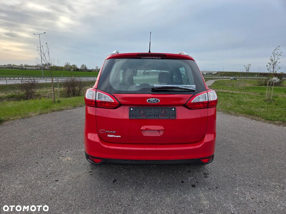 Ford Grand C-MAX - 12