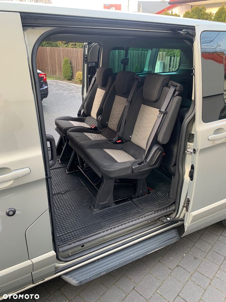 Ford Tourneo Custom - 9