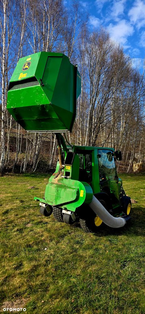 John Deere 2320 HST - 22