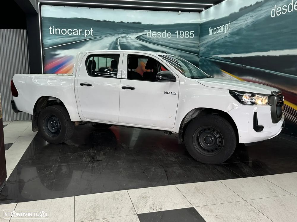 Toyota Hilux 2.4 D-4D 4WD CD CM - 5