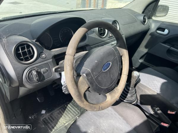 Para Peças Ford Fiesta V Van - 6