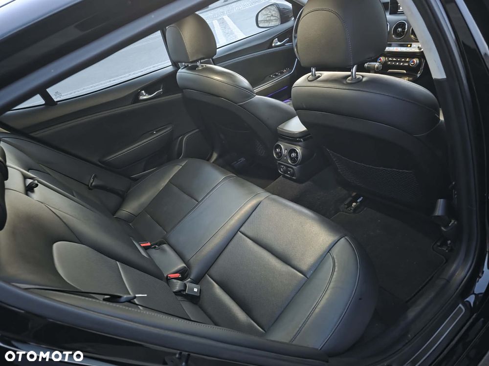 Kia Stinger 2.0 T-GDI GT Line - 17