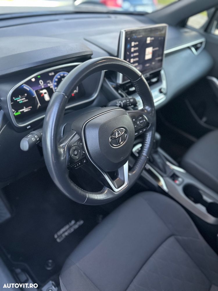 Toyota Corolla Cross - 16