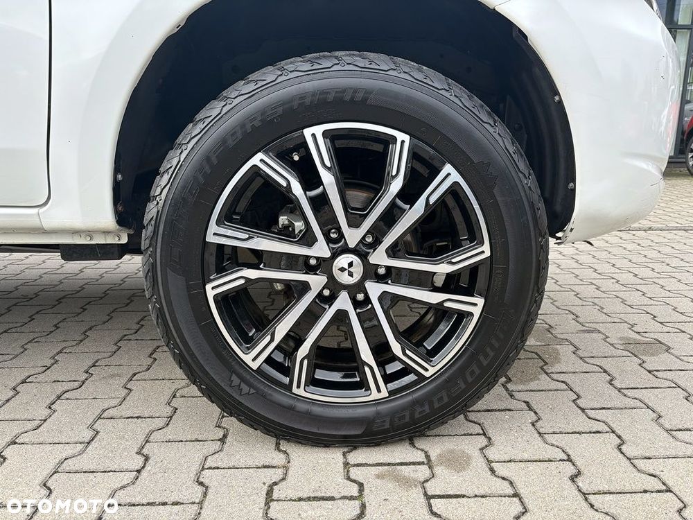 Mitsubishi L200 2.4 d DC Invite - 24